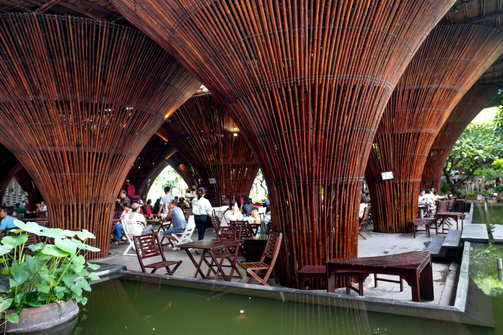 Viviendas de bambu. Construcciones sostenibles. 